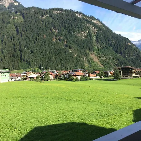 Waldhaus Lechner * Mayrhofen